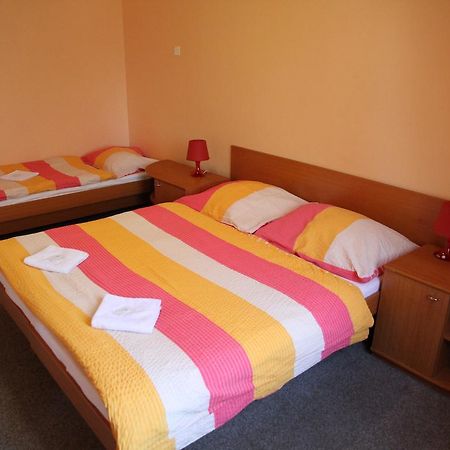Parkhotel أوبافا الغرفة الصورة